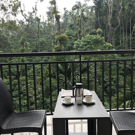 Highland Bristo Kalpatta Ngoại thất bức ảnh
